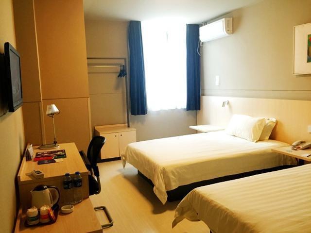 Jinjiang Inn Guangzhou Sanyuanli Avenue Heyi Street Bagian luar foto