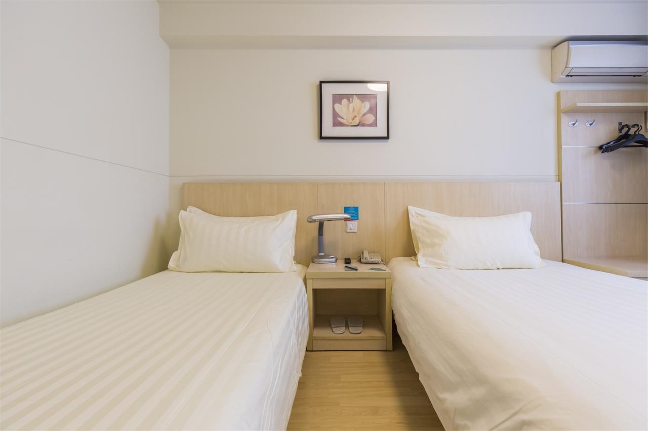 Jinjiang Inn Guangzhou Sanyuanli Avenue Heyi Street Bagian luar foto