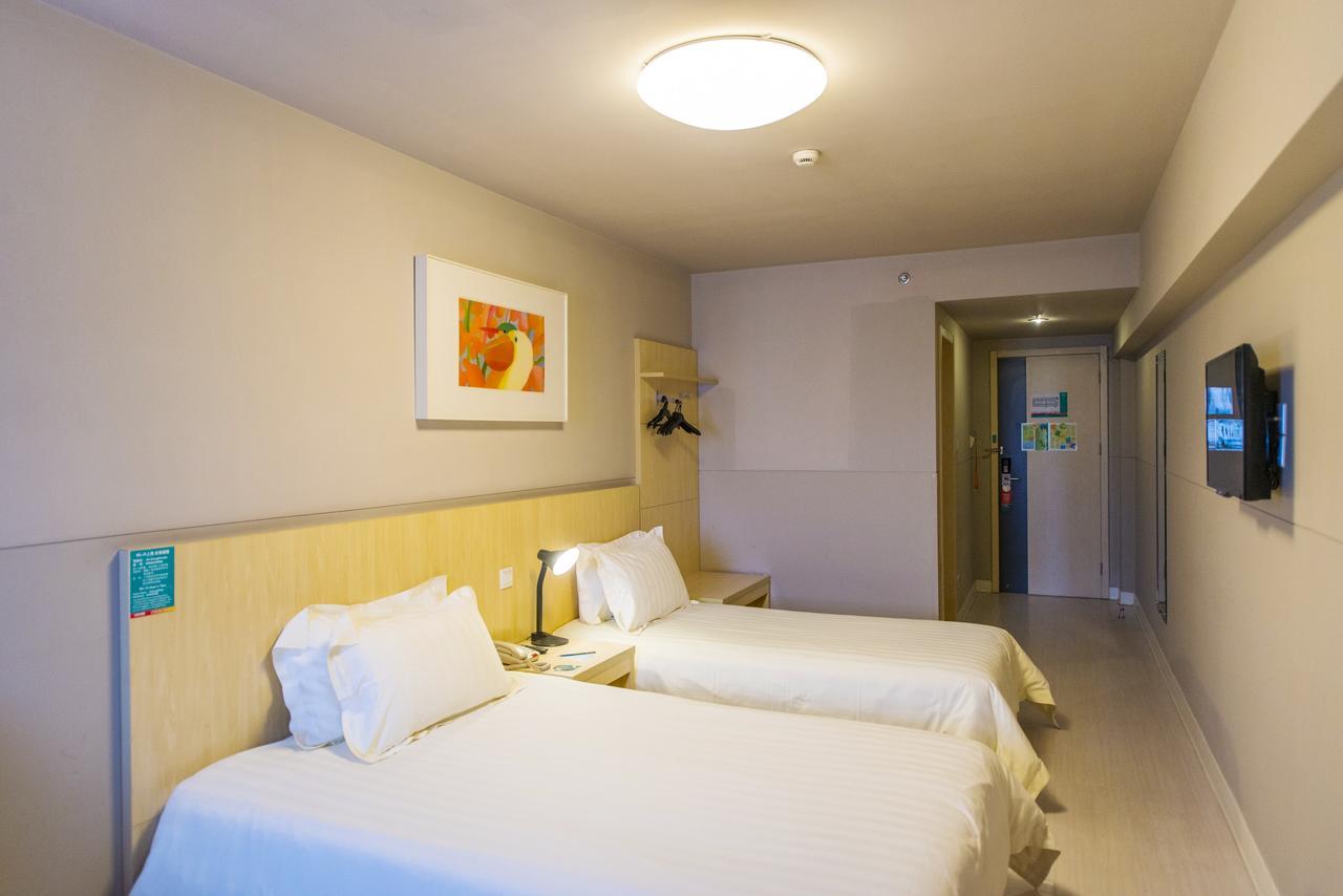 Jinjiang Inn Guangzhou Sanyuanli Avenue Heyi Street Bagian luar foto