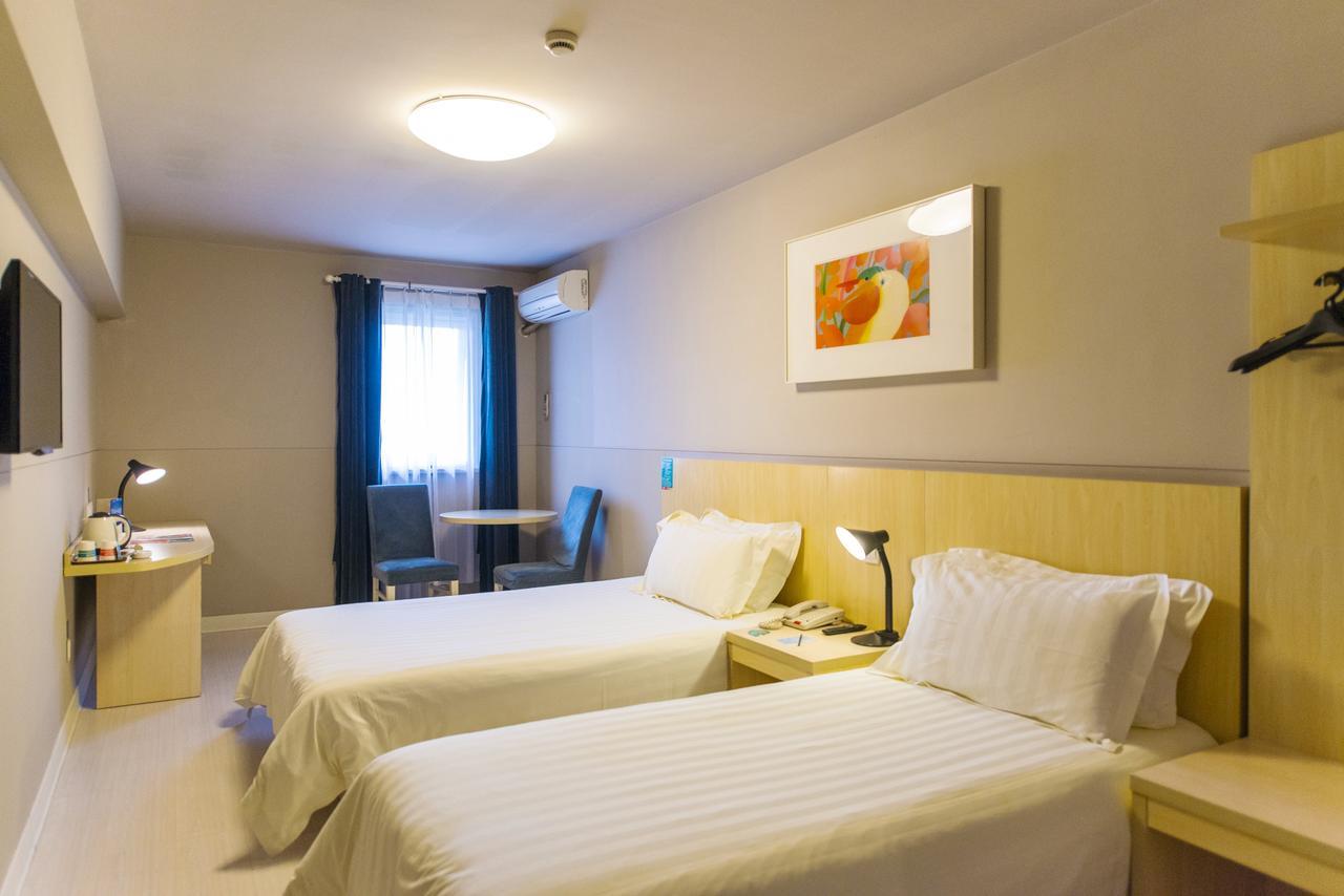 Jinjiang Inn Guangzhou Sanyuanli Avenue Heyi Street Bagian luar foto