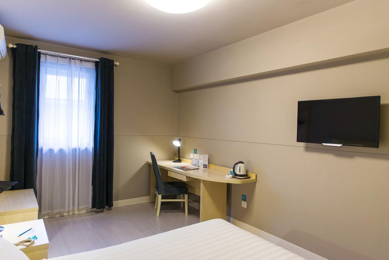 Jinjiang Inn Guangzhou Sanyuanli Avenue Heyi Street Bagian luar foto